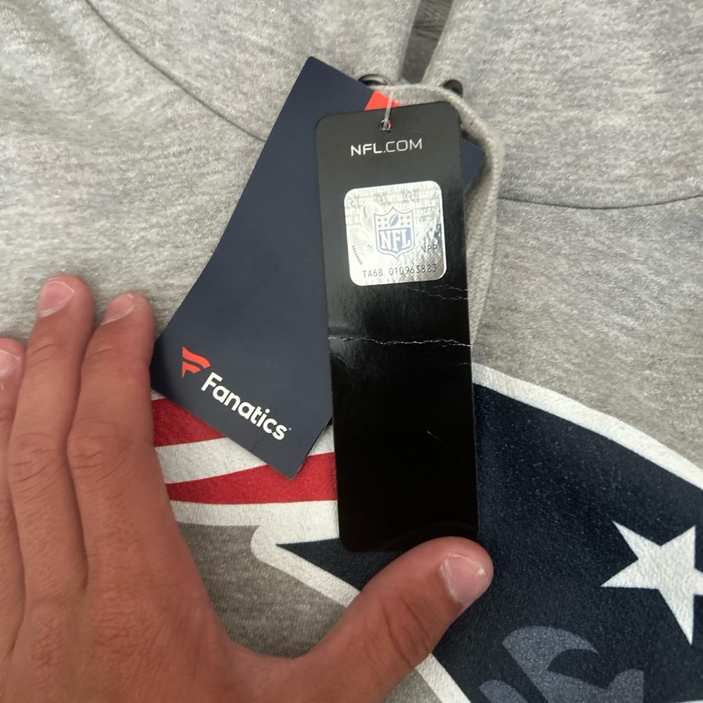 New England Patriots Fanatics Gray Hoodie with Team Logo # 10 Jones - Picture 4 of 5